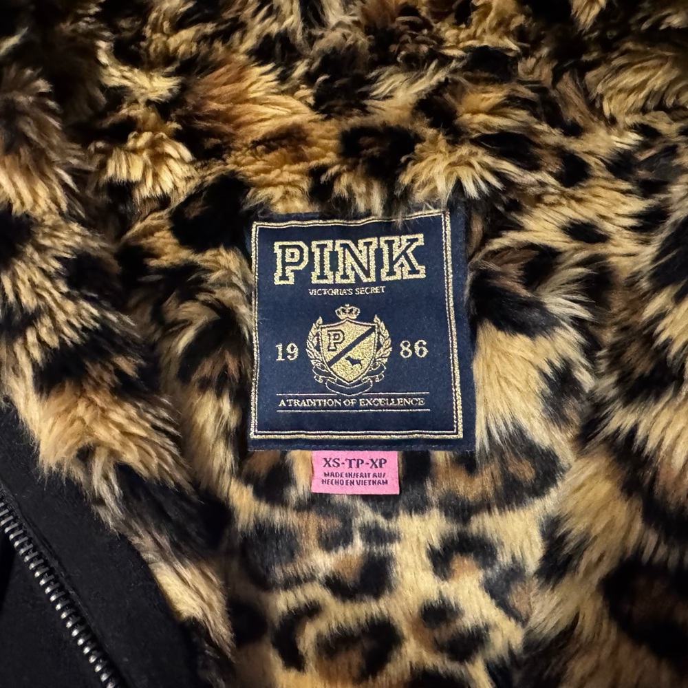 PINK Victoria's Secret Black Teddy Zip-up Sweatshirt with Leopard Lining - Picture 3 of 4